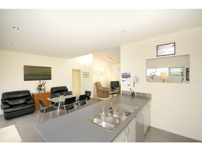 2/10 Marsh Court, Drysdale VIC 3222