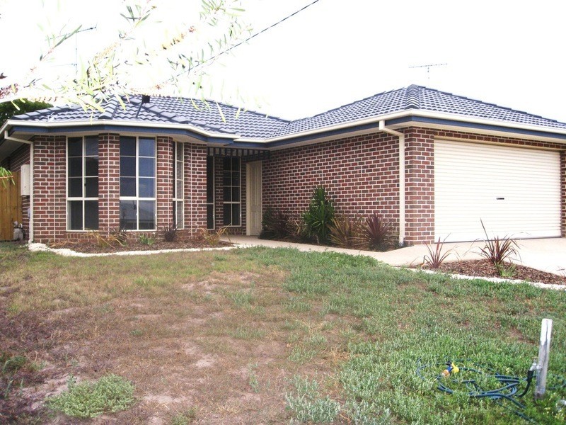 11 Takanna Avenue, Clifton Springs VIC 3222