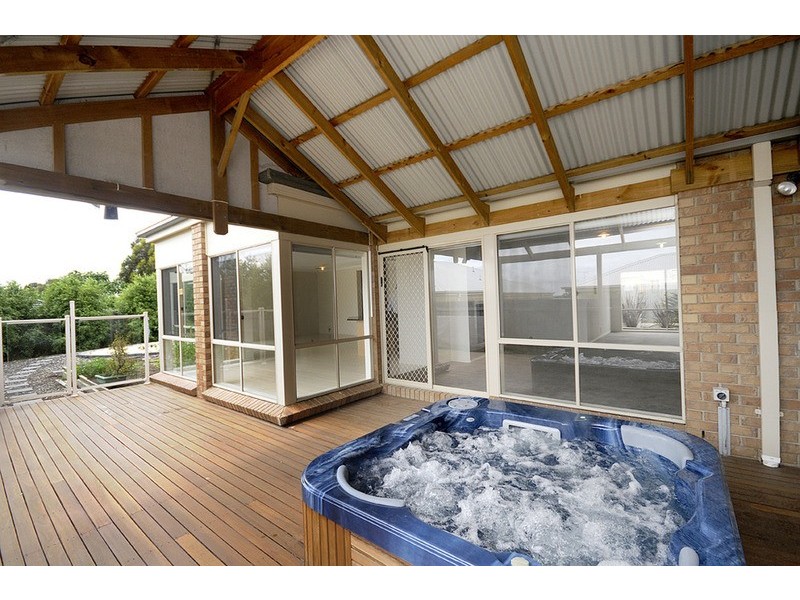 41 Warrawee Road, Leopold VIC 3224