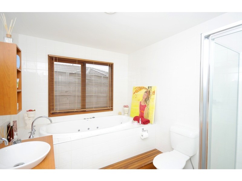 11 Moonaree Road, Leopold VIC 3224