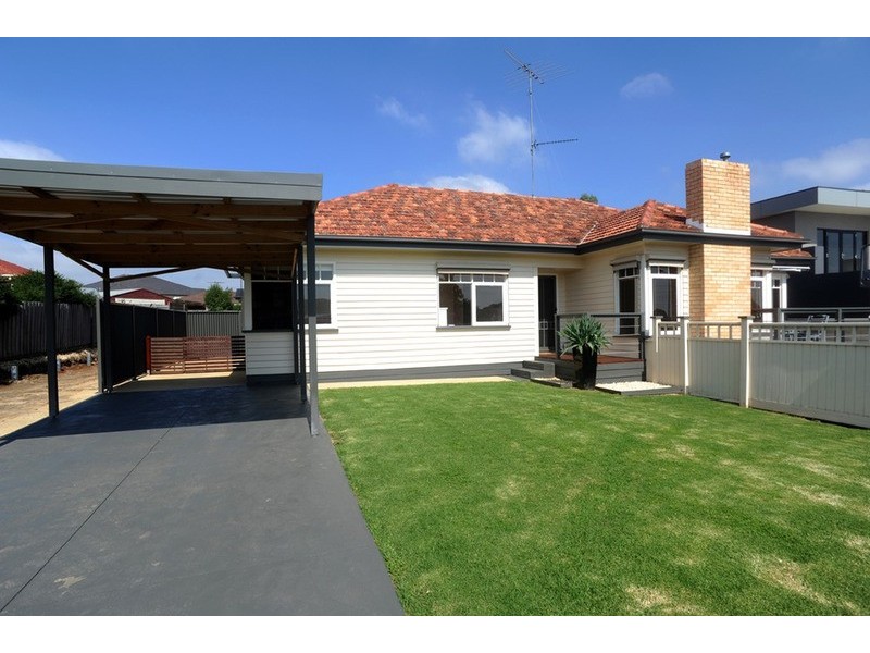 14 Viewbay Drive, Leopold VIC 3224