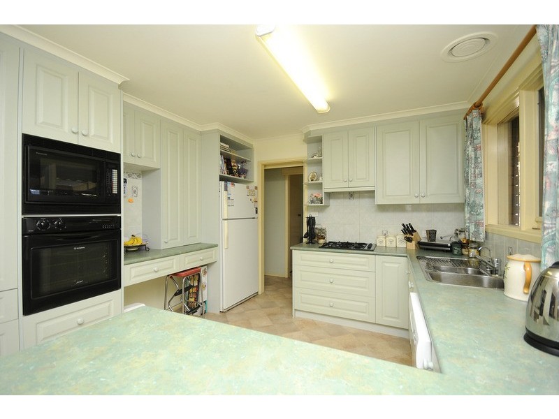 82 Boonderabbi Drive, Clifton Springs VIC 3222
