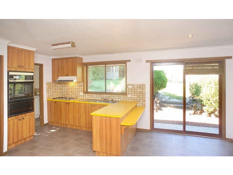 8 Pindari Court, Leopold VIC 3224