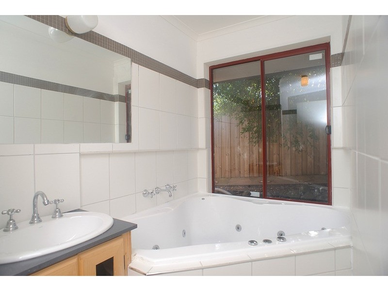 8 Pindari Court, Leopold VIC 3224