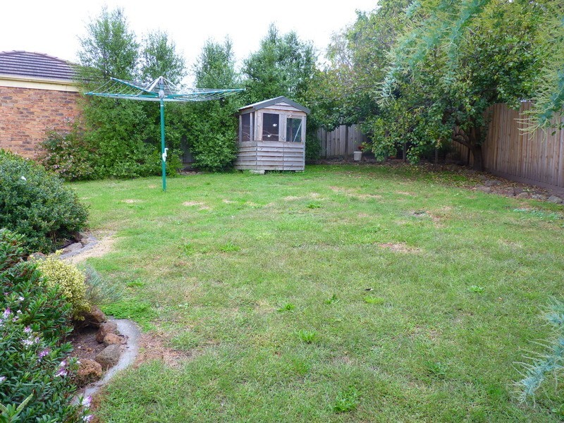 8 Pindari Court, Leopold VIC 3224