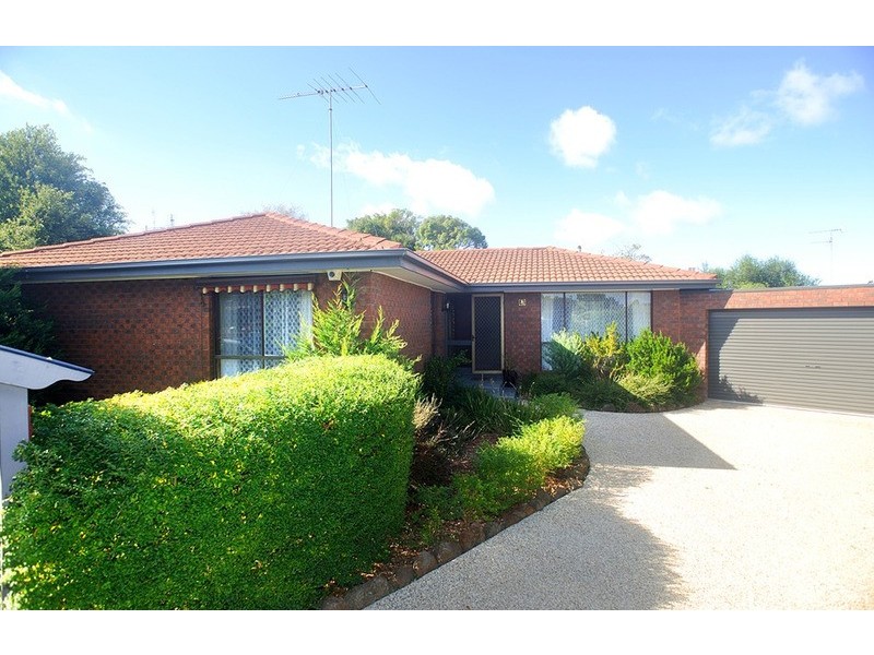 8 Pindari Court, Leopold VIC 3224