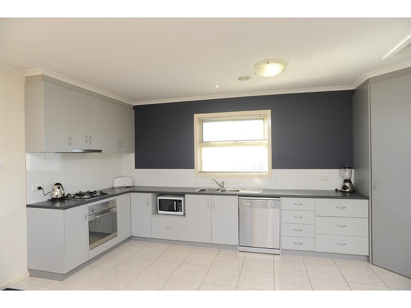 2/38 Maraboora Avenue, Clifton Springs VIC 3222