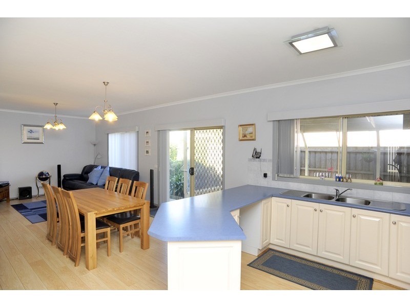 17 Eastwood Crescent, Drysdale VIC 3222