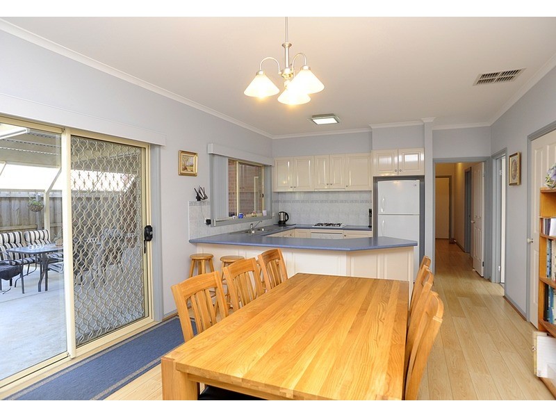 17 Eastwood Crescent, Drysdale VIC 3222