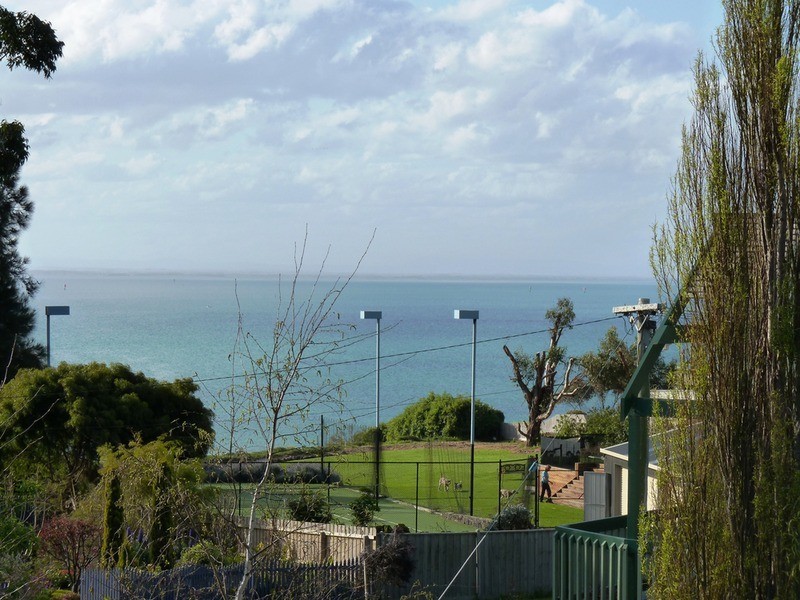 122 Bay Shore Avenue, Clifton Springs VIC 3222