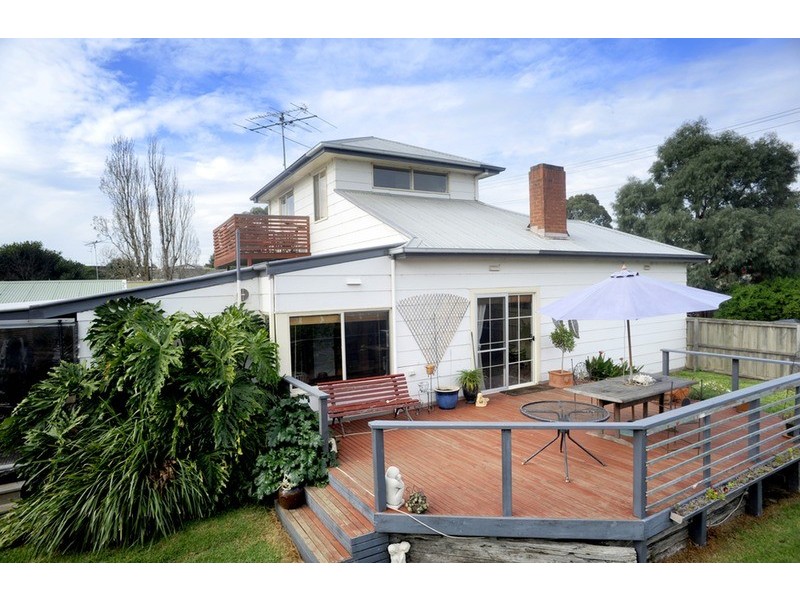 122 Bay Shore Avenue, Clifton Springs VIC 3222