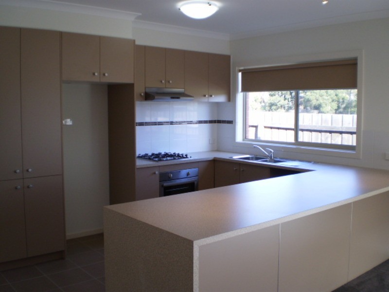 2/10 Barega Place, Drysdale VIC 3222