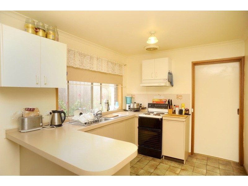 8 Narawi Avenue, Clifton Springs VIC 3222