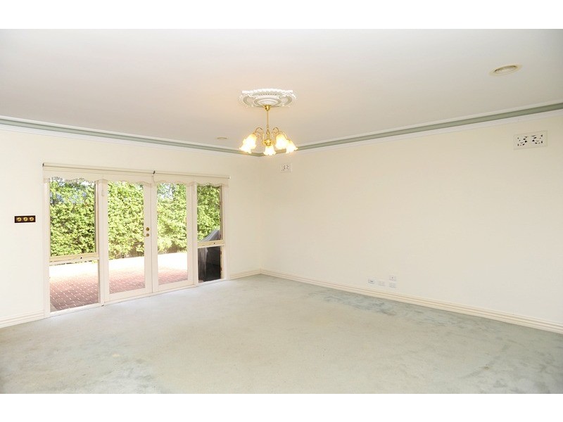 23 Huon  Crescent, Leopold VIC 3224