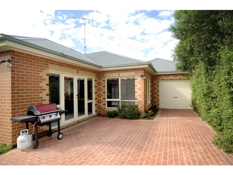 23 Huon  Crescent, Leopold VIC 3224