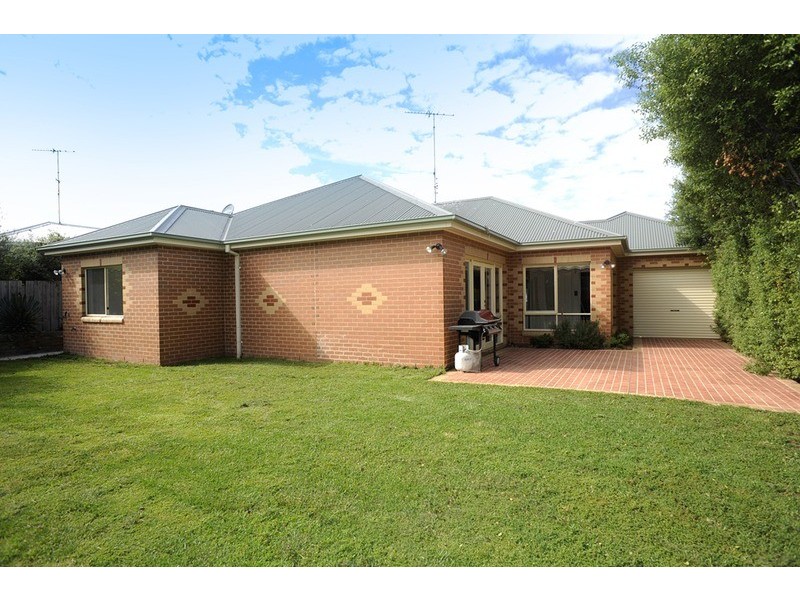 23 Huon  Crescent, Leopold VIC 3224