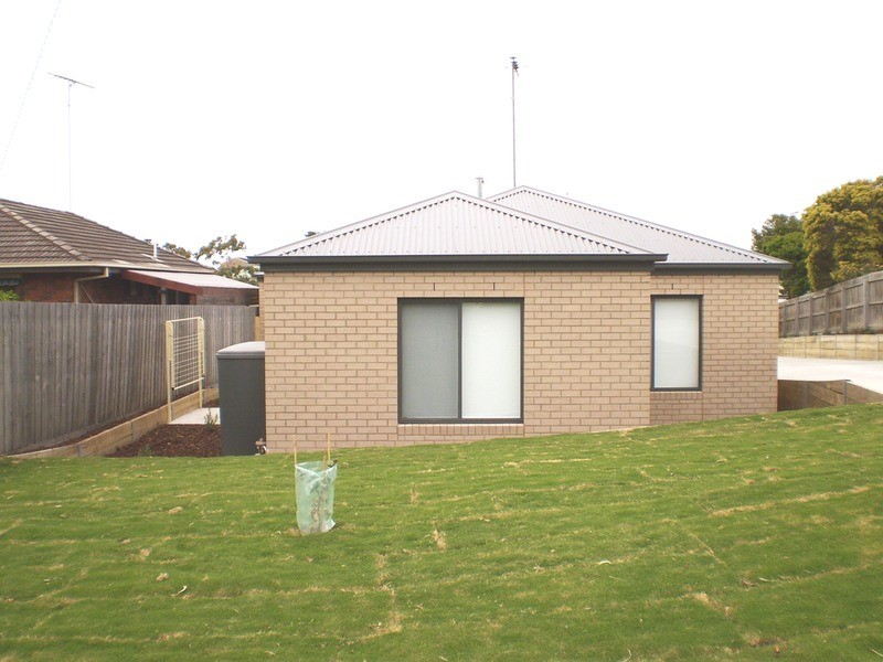 1/31 Boonderabbi Drive, Clifton Springs VIC 3222