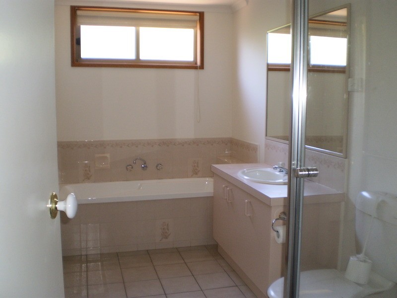 3 Chenin  Mews, Waurn Ponds VIC 3216