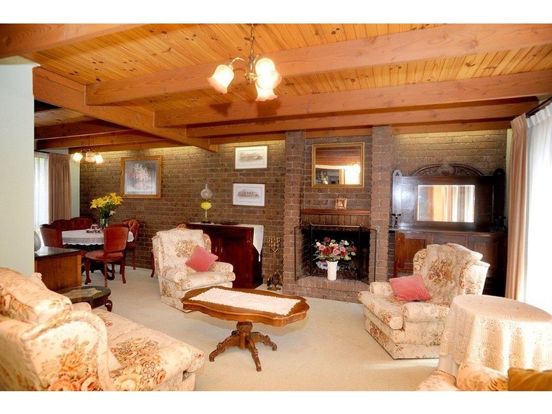 4 Loupe Crescent, Leopold VIC 3224