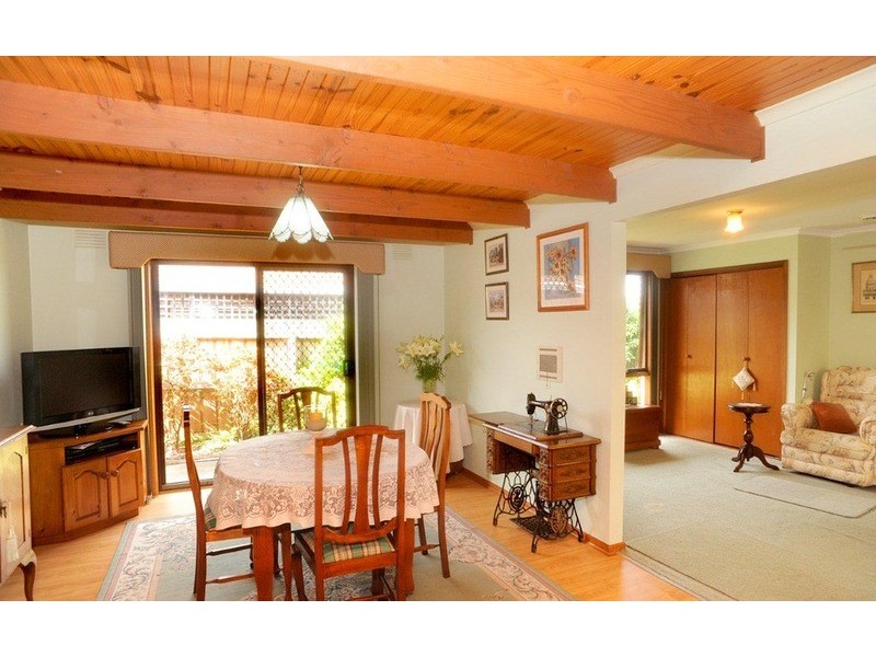 4 Loupe Crescent, Leopold VIC 3224
