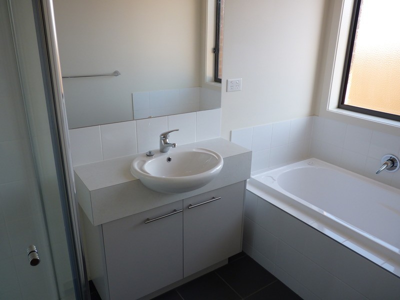 Lot 325 Shoaling Drive, Leopold VIC 3224