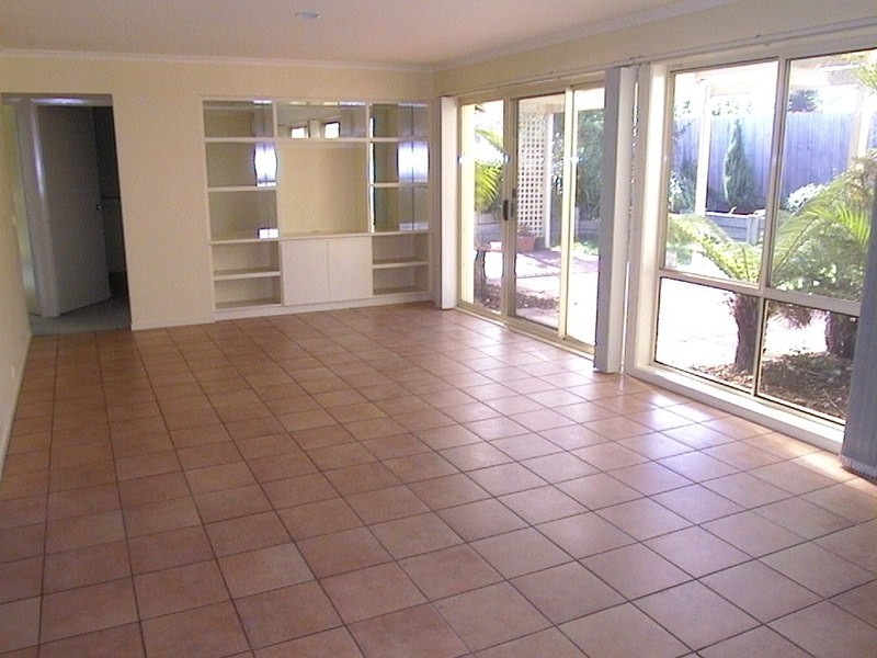 10 Eastwood Crescent, Drysdale VIC 3222