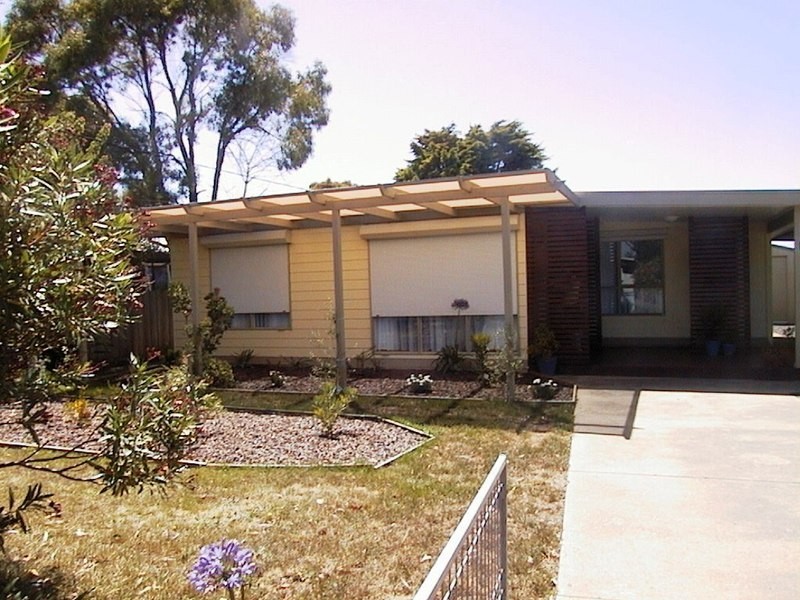 33 Lake View Crescent, St Leonards VIC 3223