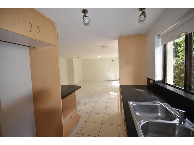 2/15 Katharina Street, Noosa Heads QLD 4567