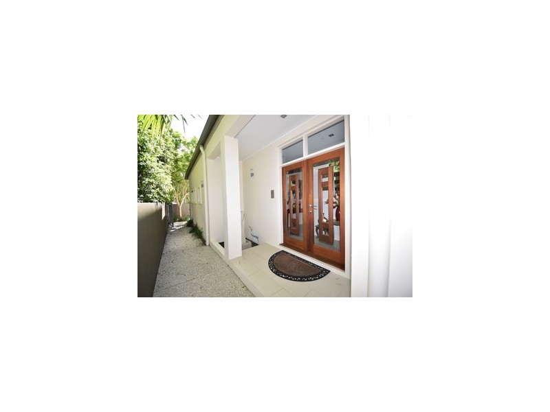 1/10 William Street, Noosaville QLD 4566