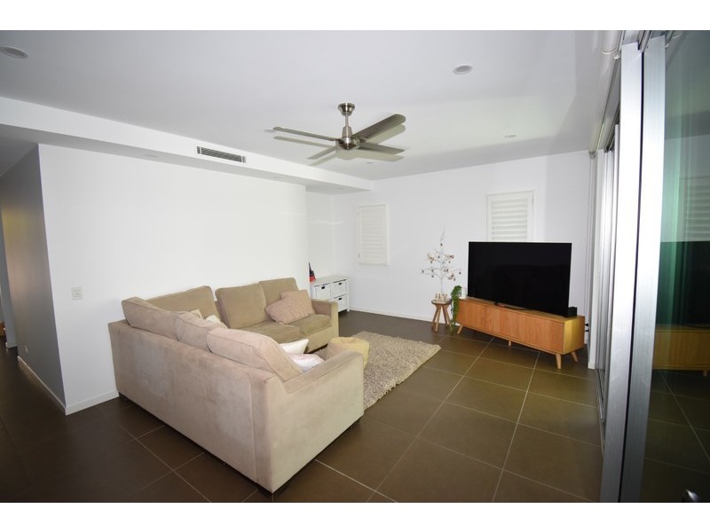 1/10 William Street, Noosaville QLD 4566