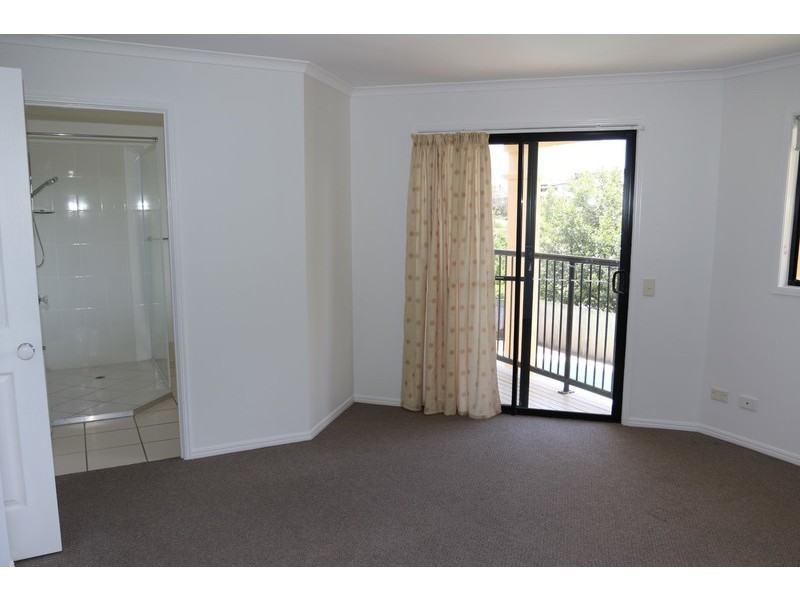 1/32 Ventura Street, Sunrise Beach QLD 4567