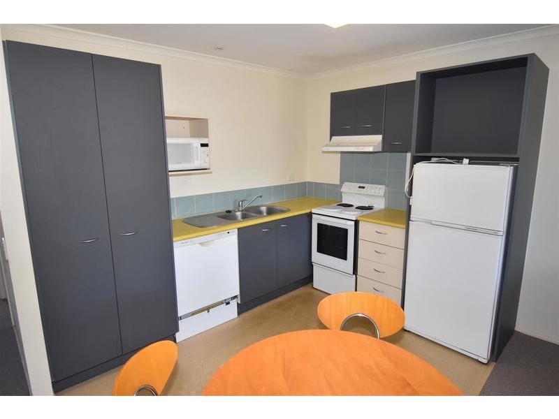 570/3 Hilton Terrace, Noosaville QLD 4566