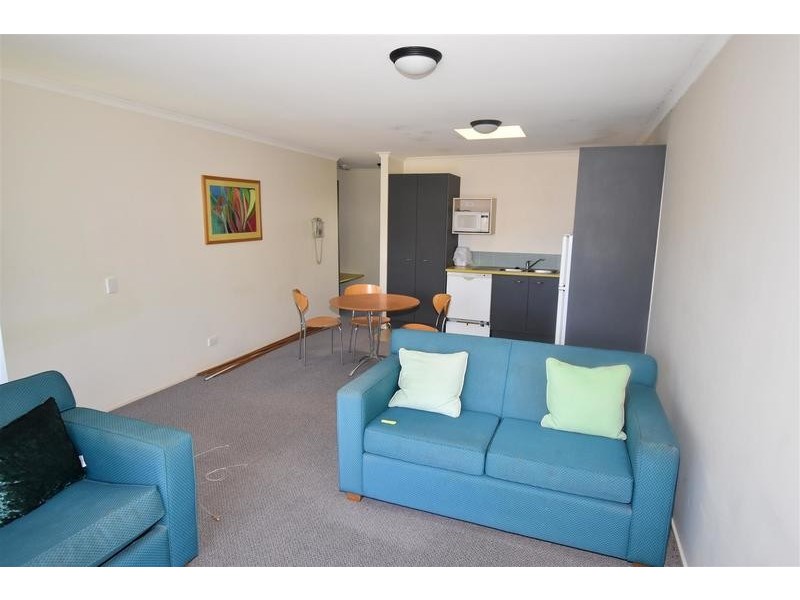 570/3 Hilton Terrace, Noosaville QLD 4566