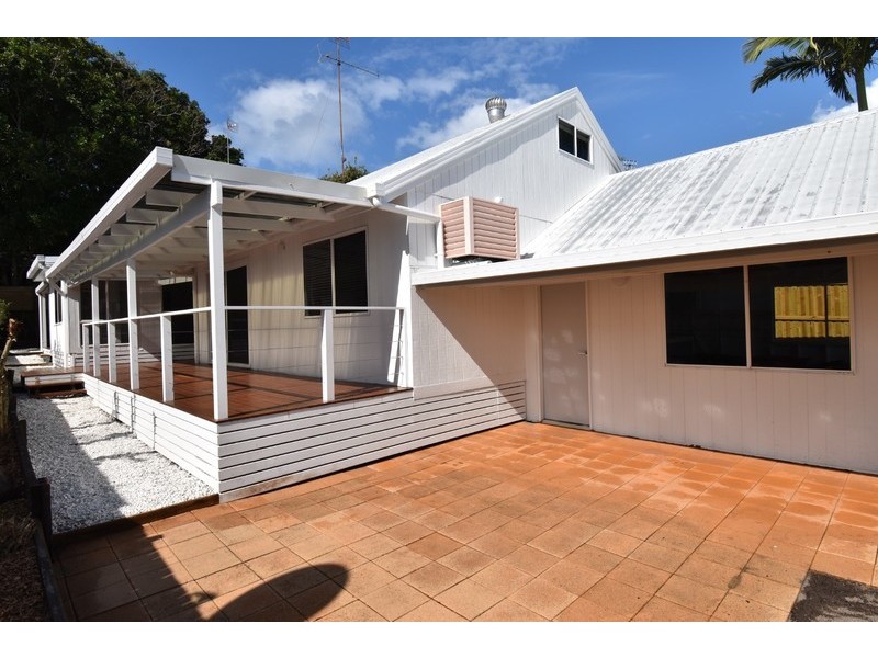 94 Pacific Avenue, Sunshine Beach QLD 4567