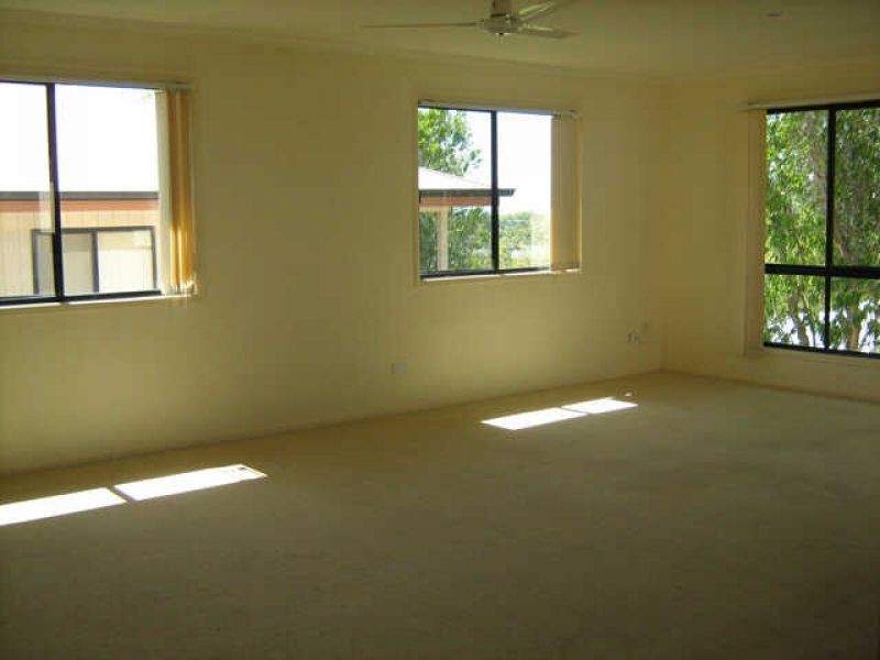 3/12 Advance Place, Sunrise Beach QLD 4567