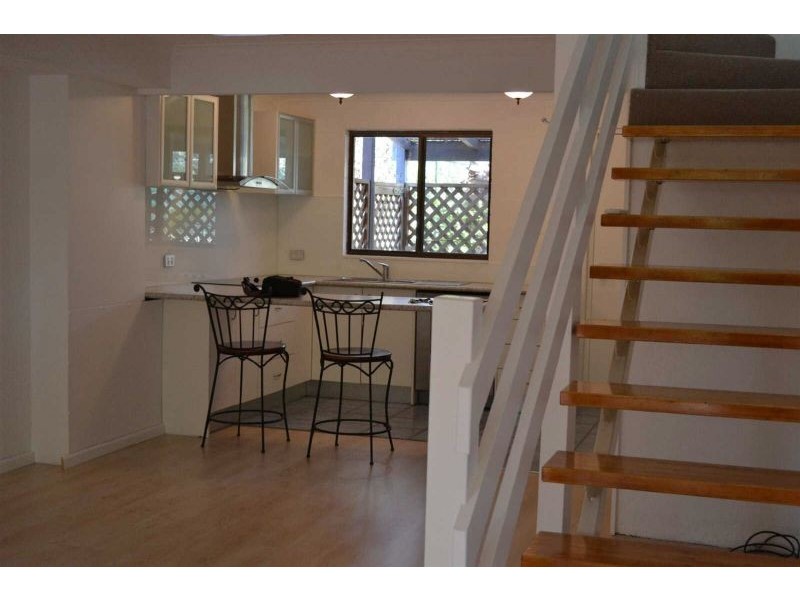 1/2-4 Dolphin Crescent, Noosa Heads QLD 4567