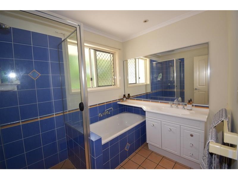 1 Riverbreeze Avenue, Noosa Waters QLD 4566