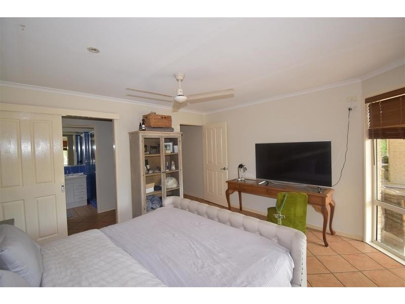 1 Riverbreeze Avenue, Noosa Waters QLD 4566