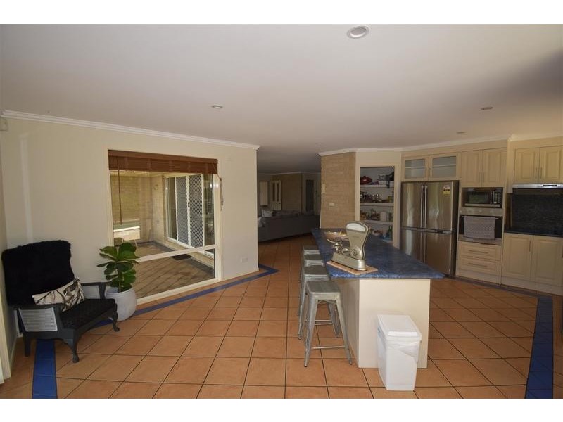 1 Riverbreeze Avenue, Noosa Waters QLD 4566