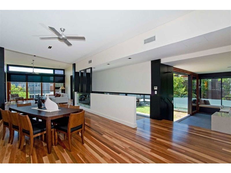 2 Wild Apple Court, Noosa Heads QLD 4567