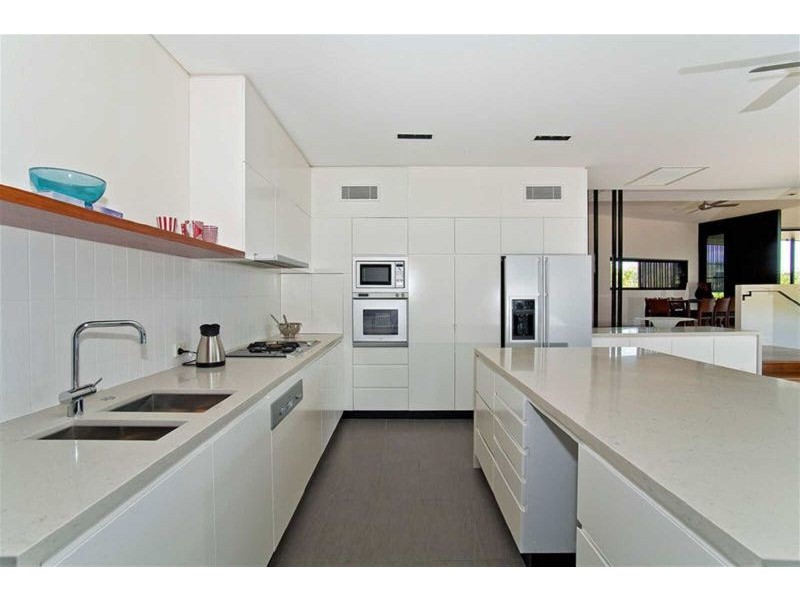 2 Wild Apple Court, Noosa Heads QLD 4567