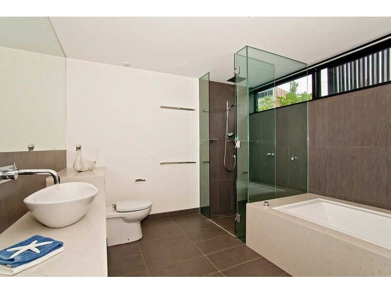 2 Wild Apple Court, Noosa Heads QLD 4567