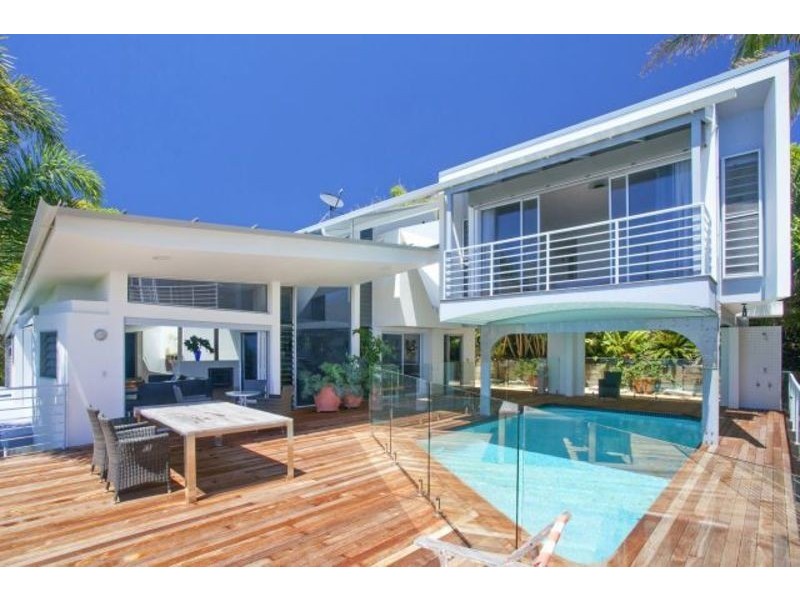 8/27 Ross Crescent, Sunshine Beach QLD 4567