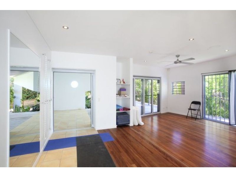 8/27 Ross Crescent, Sunshine Beach QLD 4567