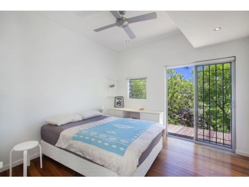 8/27 Ross Crescent, Sunshine Beach QLD 4567