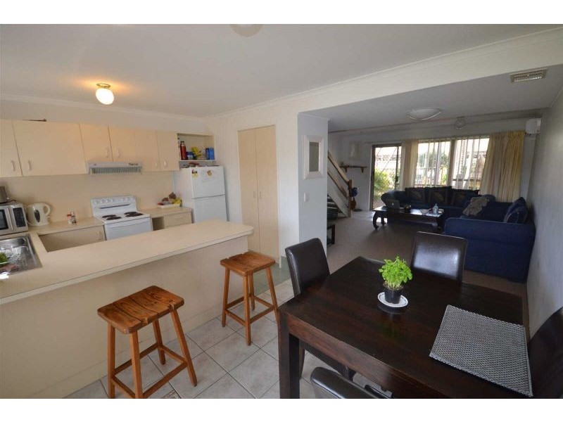 109/24 Lake Weyba Drive, Noosaville QLD 4566