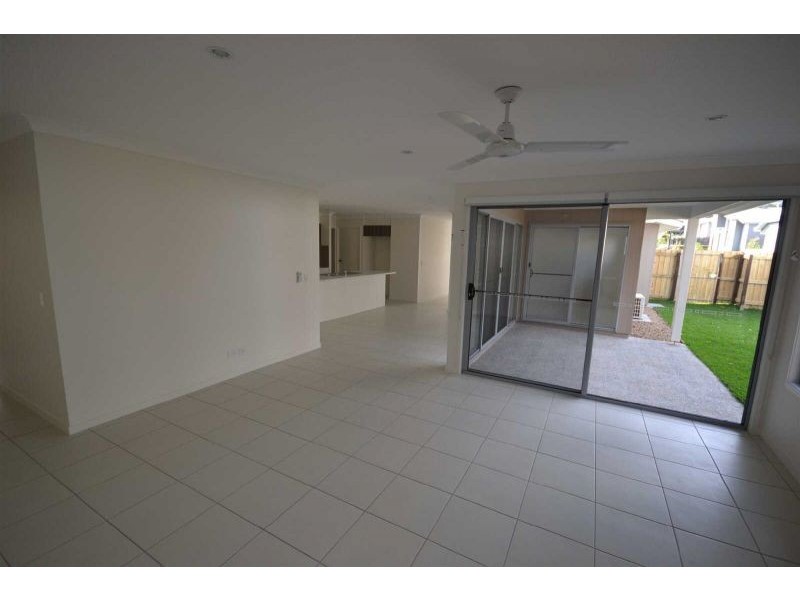 5/2 Pandorea Court, Noosaville QLD 4566