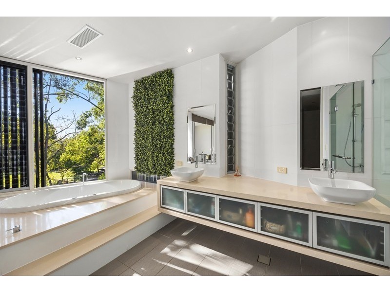 4 Coolabah Lane, Noosa Heads QLD 4567