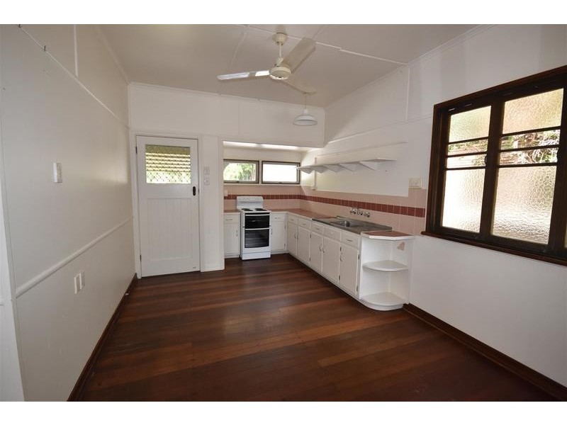 19 Eumundi Road, Noosaville QLD 4566