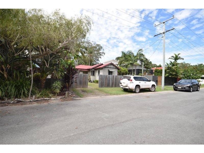 19 Eumundi Road, Noosaville QLD 4566
